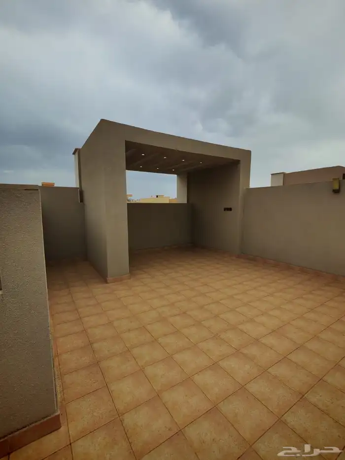 للبيع فلل دورين و ملحق با الخميس حي دوره الموسى وسط الخدمات 40