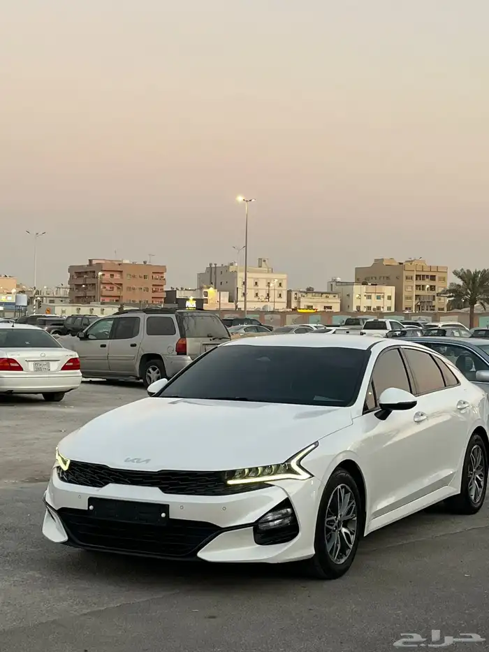 للبيع K5 أبيض لؤلؤي استخدام نظيف ومواصفات جميلة( وارد كوريا) 1