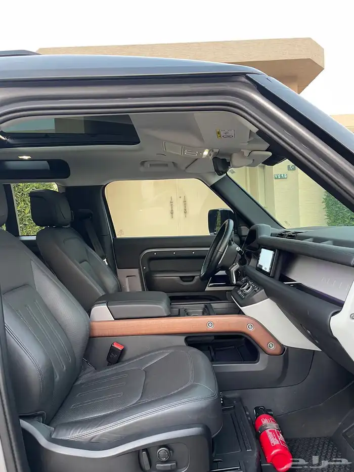 ديفندر 2021 - 6 سلندر 2