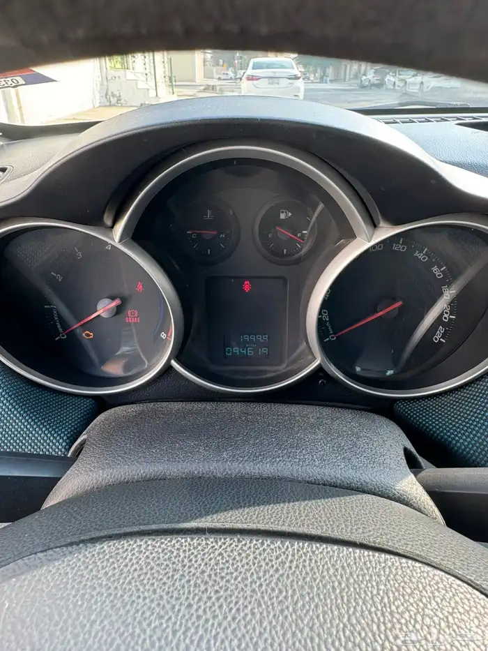 للبيع شفروليه كروز LS موديل 2010 5