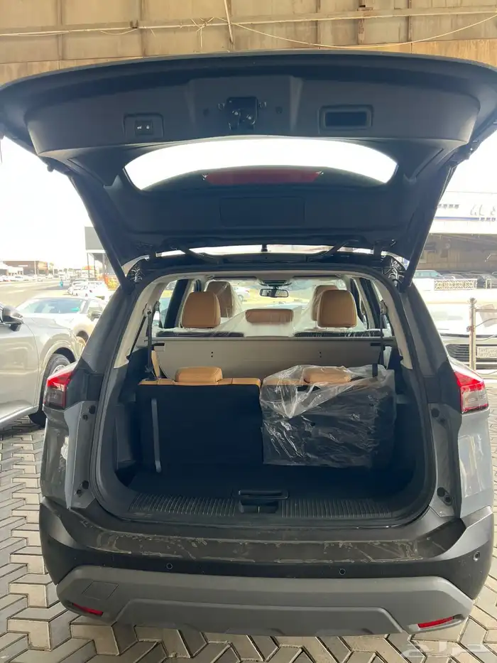 نيسان اكس تريل SV بلس 2025 وارد الناغي 21