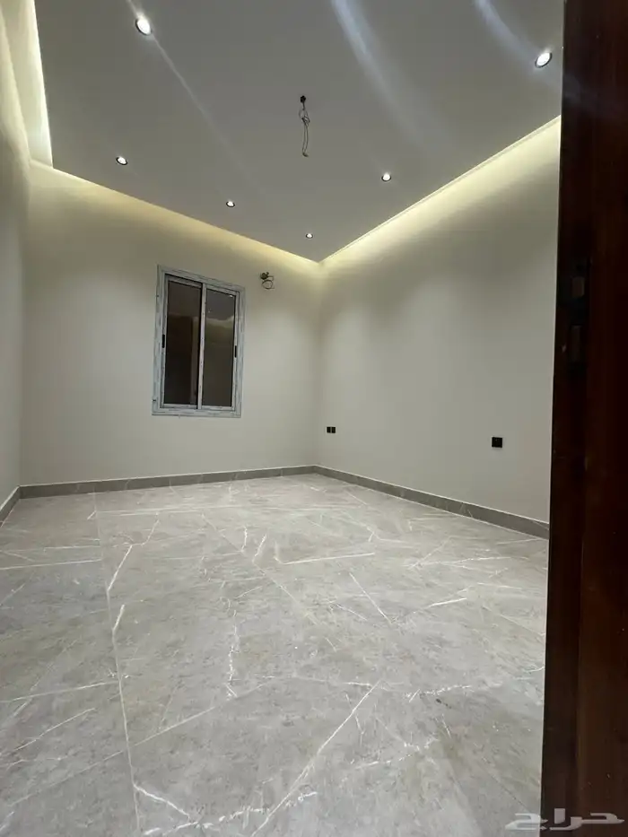 شقق دور ارضى وعلوى للبيع بحى الصفا 9