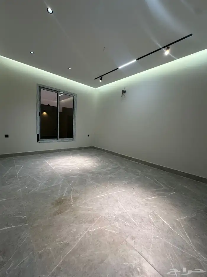 شقق دور ارضى وعلوى للبيع بحى الصفا 7