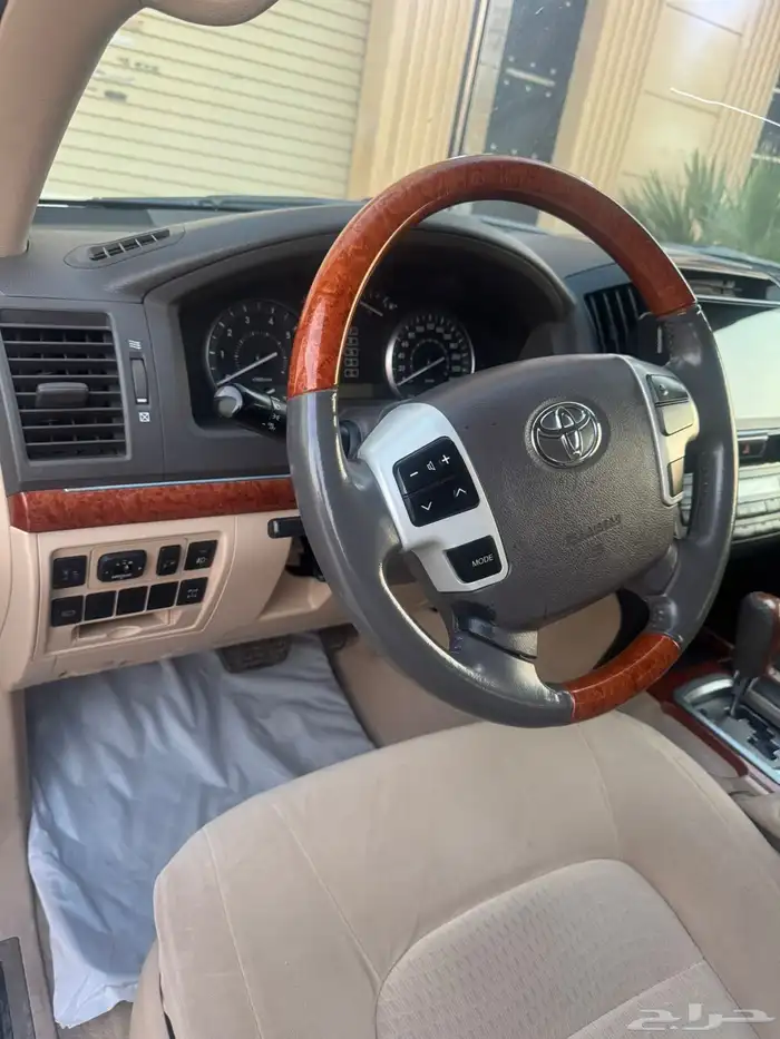 لاند كروزر جي اكس ار 2015 للبيع 5