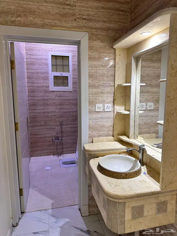 فله لإيجار في حي طويق 10