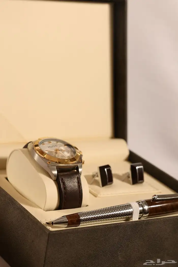 ساعة مع طقم 5