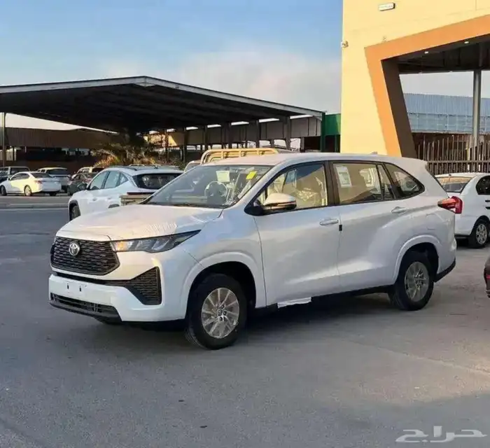 تويوتا انوفا استندر هايبرد موديل 2026 3