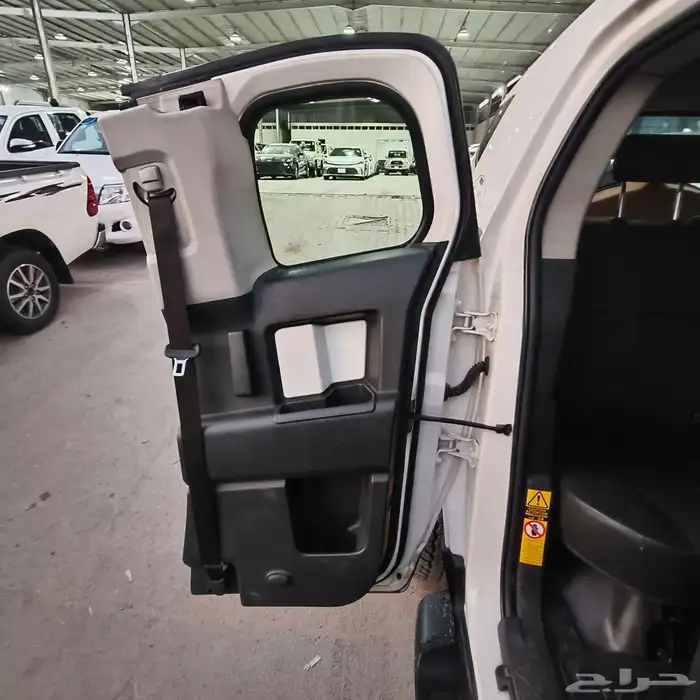 تويوتا اف جي ابيض موديل 2012 تم البيع 14