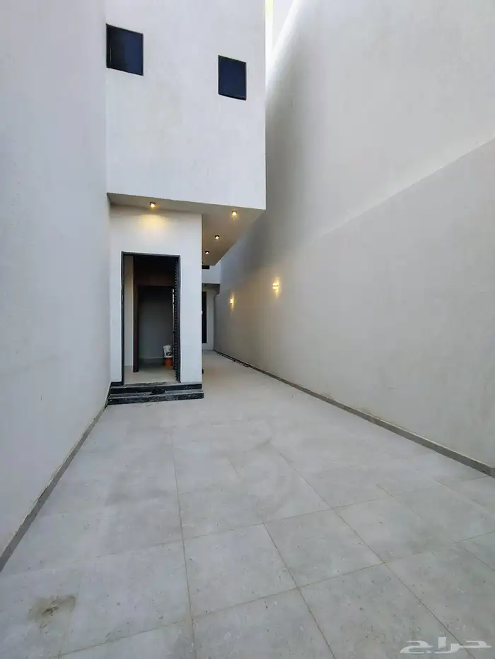 فيلا للبيع المهديه مساحه 250 متر السعر 2 مليون 200 الف 3