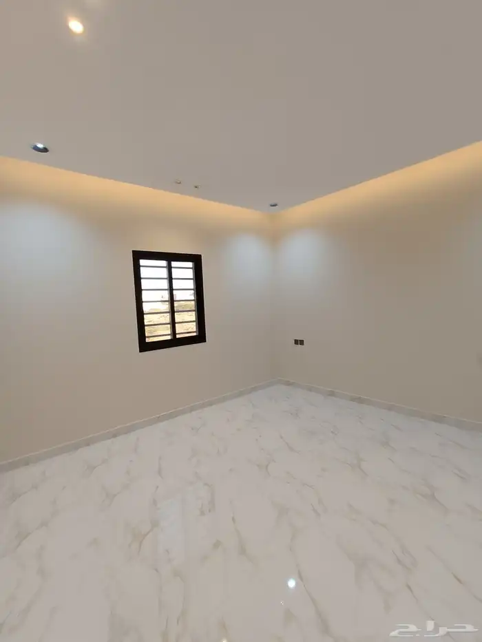 للبيع روف علويه 5 غرف نوم  ومدخل سياره بحوش وشقق أرضيه ومدخ 45