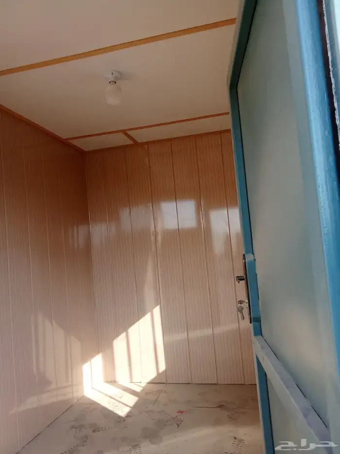 غرف بركسات مستخدم جديد مع دوره مياه 0