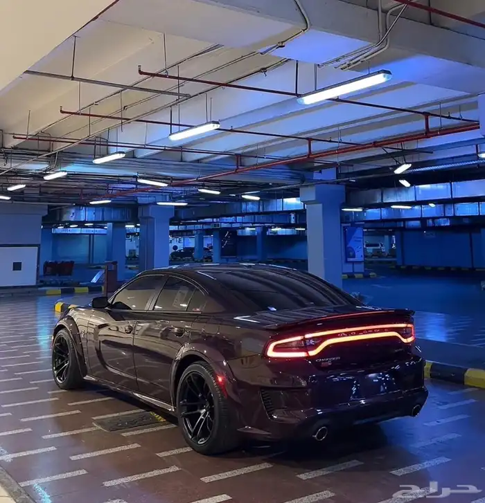 تشارجر هيلكات وايد بدي2022الوحيده بالمملكه باللون شبة اصفار 8