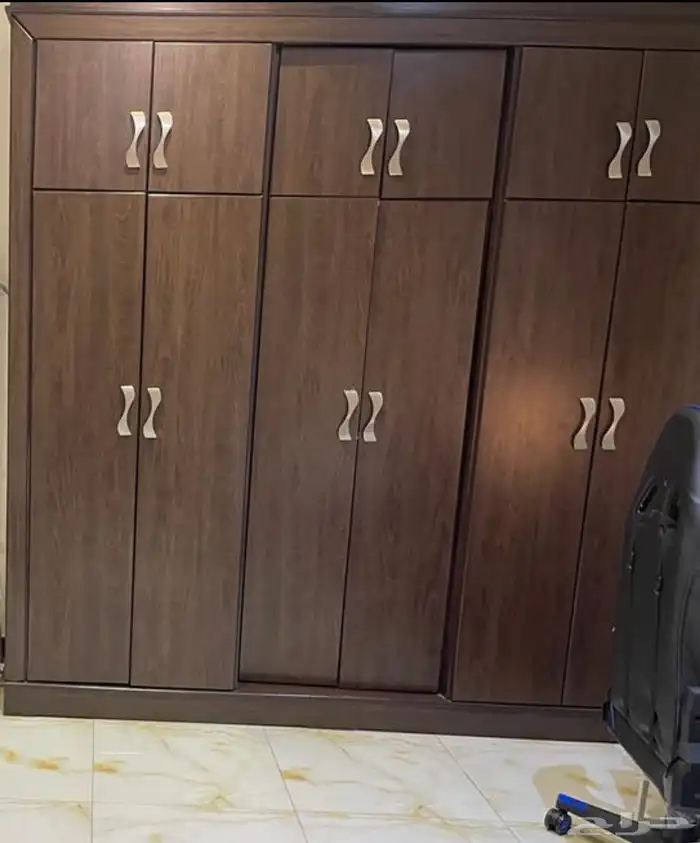 دولاب ملابس مستعمل   فقط 750 ريال 0