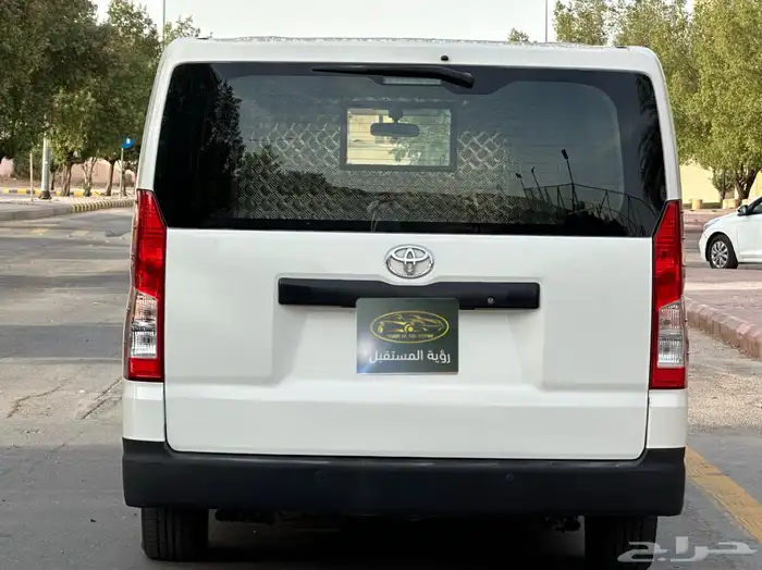 تويوتا باص بضاعه موديل 2019 سعودي قير عادي ديزل 7
