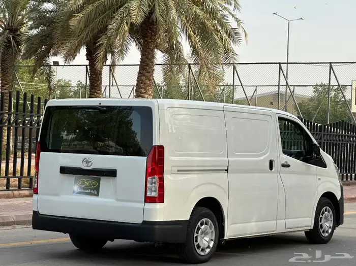 تويوتا باص بضاعه موديل 2019 سعودي قير عادي ديزل 4