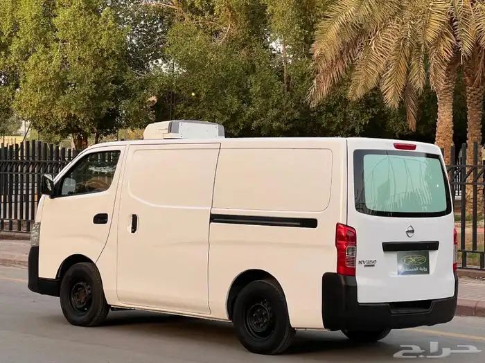 نيسان باص ثلاجة موديل 2020 قير عادي ديزل شامل الضريبة 4
