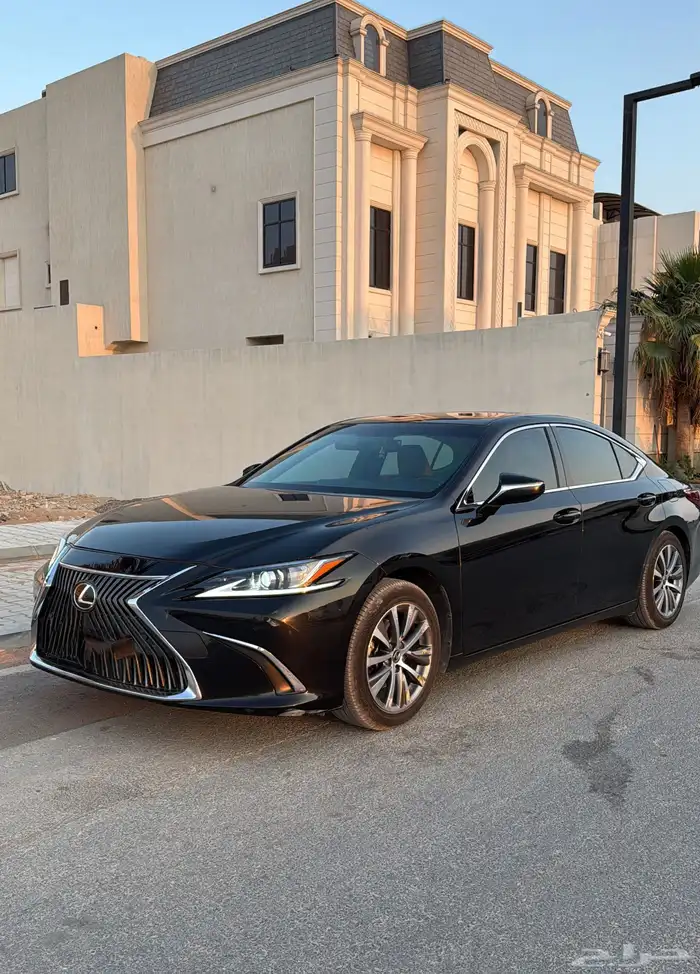 لكزس ES250 موديل 2021 نظيفة جدا  مالك ثاني 7