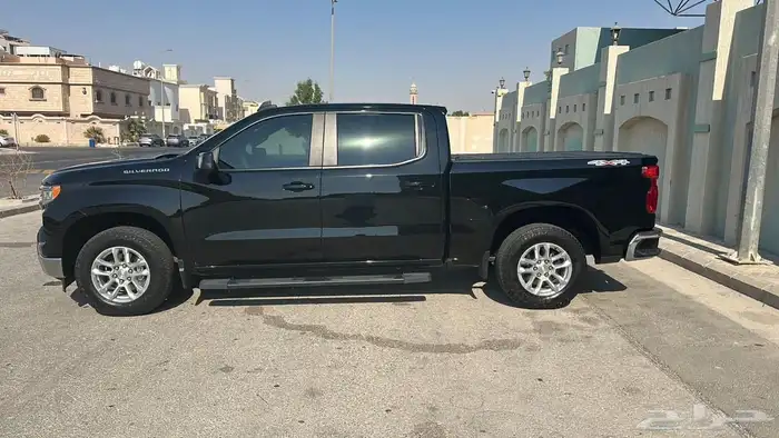 للبيع سلفرادو 2022 LT فل كامل قير ارضي 3