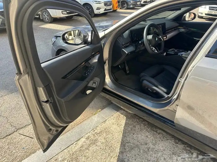 للاستيرادمن كوريا  BMW 520i m kit 2025 3
