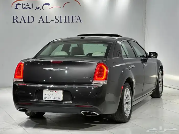 كرايزلر C300 2017 6