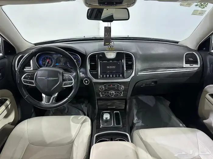 كرايزلر C300 2017 12