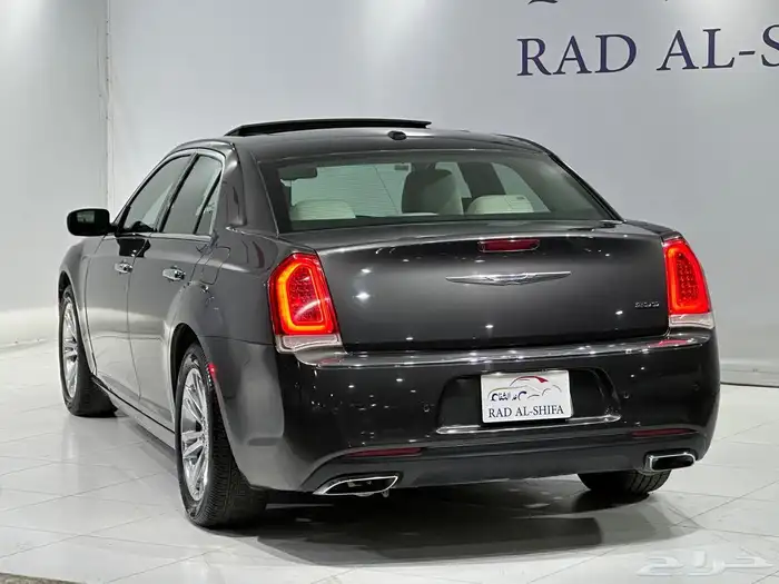 كرايزلر C300 2017 5