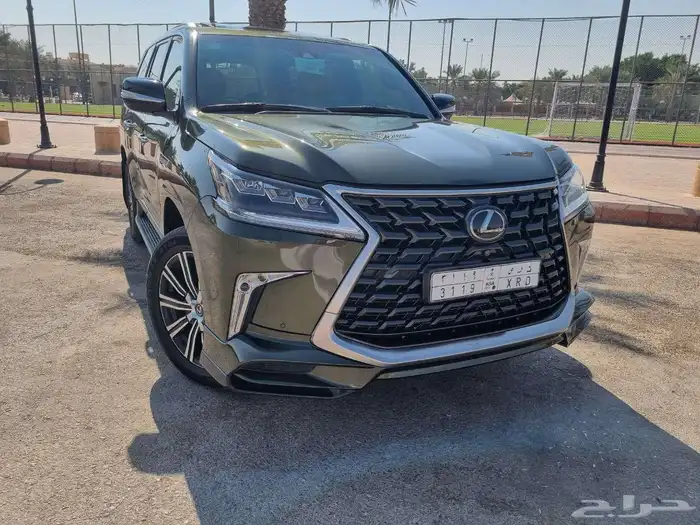 لكزس جيب 2021 19
