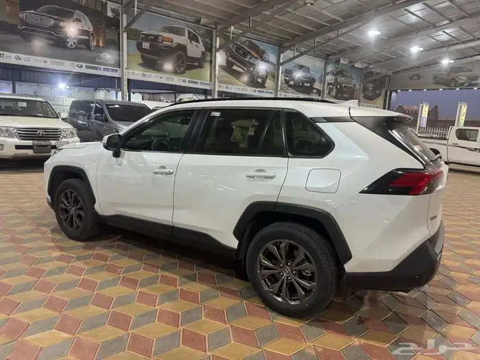 راف 2024 بنزين فل كامل سعودي مكينه 2.0 بحالة الوكالة 4