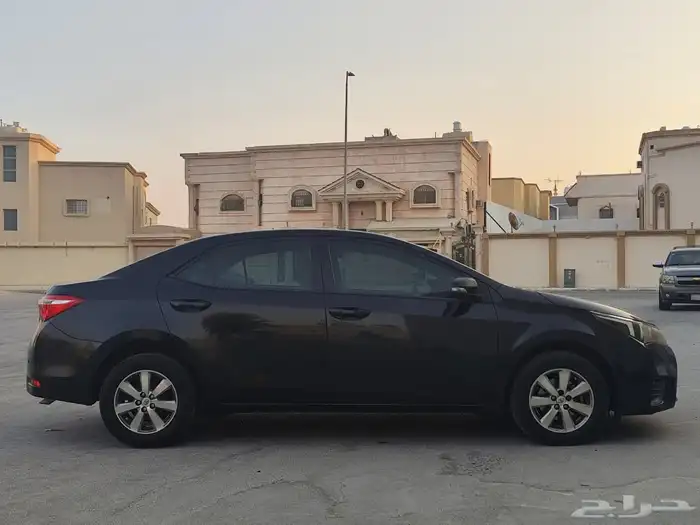 كورولا 2015 للبيع 4
