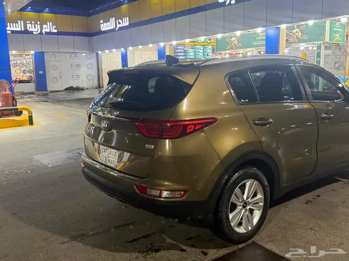 سبورتاج 2017 ممشي 151000 كيلو نص فل 1600 سي سي 8