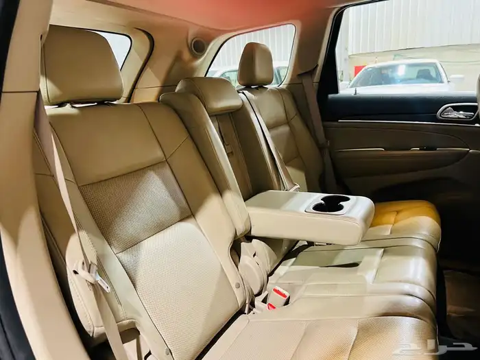 جيب شروكي 2019 ليمتد V6 (عرض خاص) 9