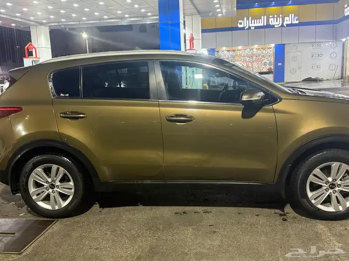 سبورتاج 2017 ممشي 151000 كيلو نص فل 1600 سي سي 4