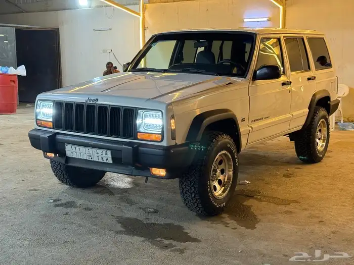 للبيع جيب شروكي 1999 دبل قير اتوماتيك 0