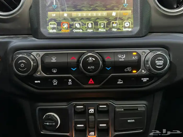 جيب رانجلر صحارى موديل 2023 ( بحالة الوكالة ) 32