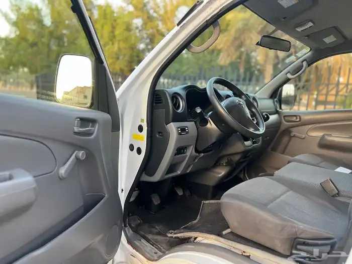 نيسان باص ثلاجة موديل 2020 قير عادي ديزل شامل الضريبة 8