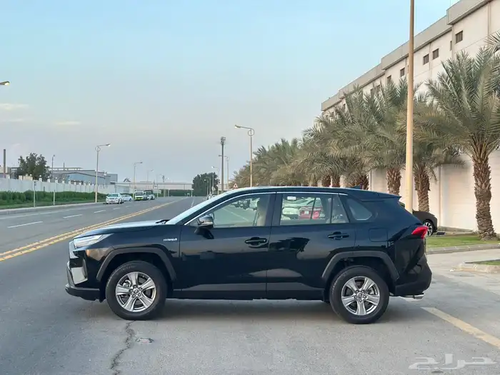 تويوتا راف فور LE 2024 هايبرد 6