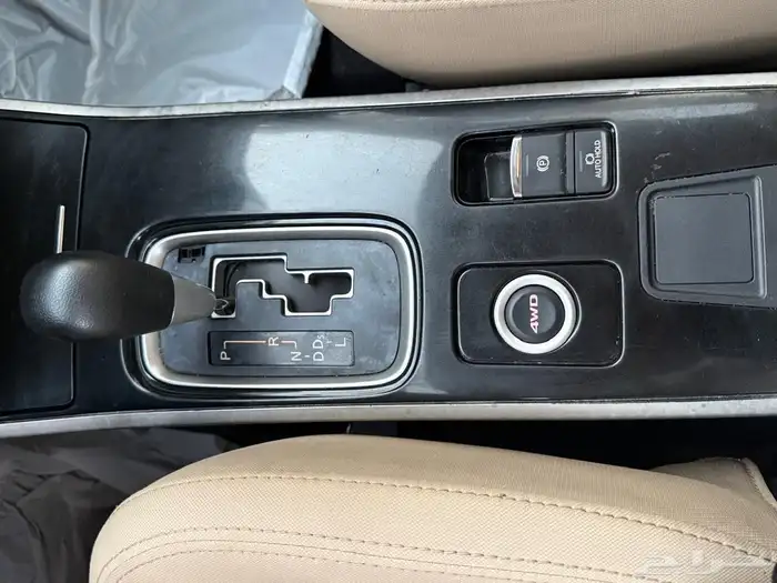 ميتسوبيشي اوتلاندر 2020 -7 مقاعد 14