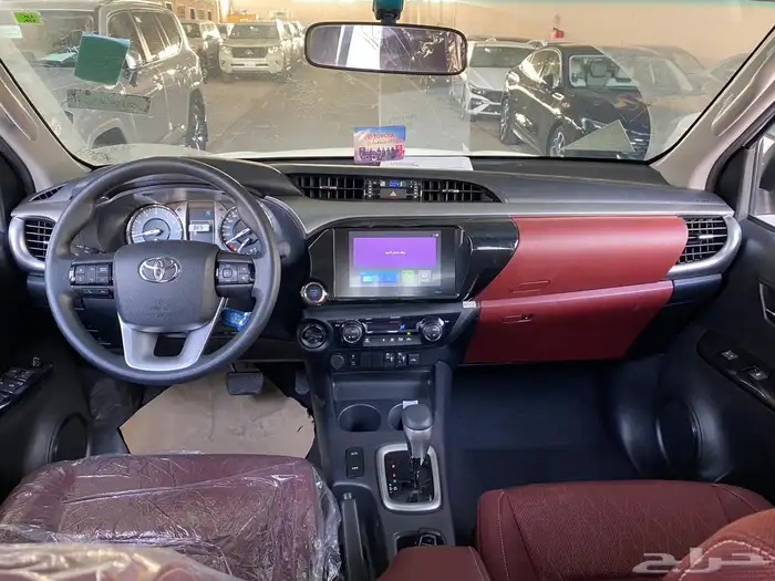 تويوتا هايلكس دبل أصفار بنزين 2025 8