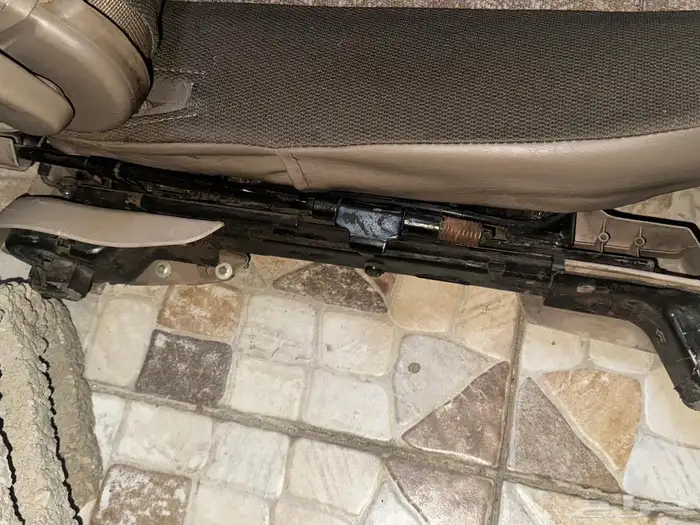 مراتب لاندكروزر نظيفه جدا 2