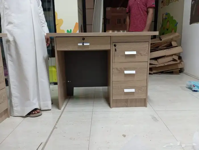 سبورات وطاولات وكراسي 19