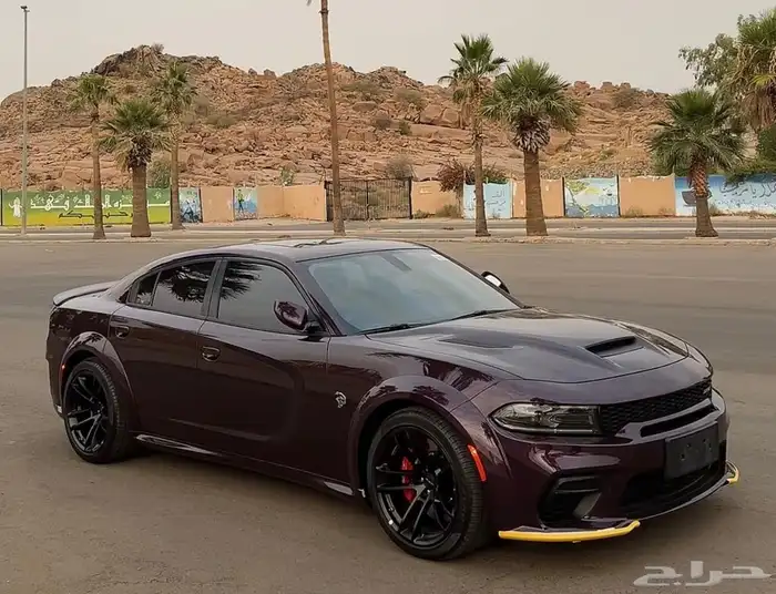 تشارجر هيلكات وايد بدي2022الوحيده بالمملكه باللون شبة اصفار 4