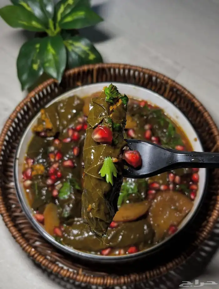 عناقيد ورق عنب 0