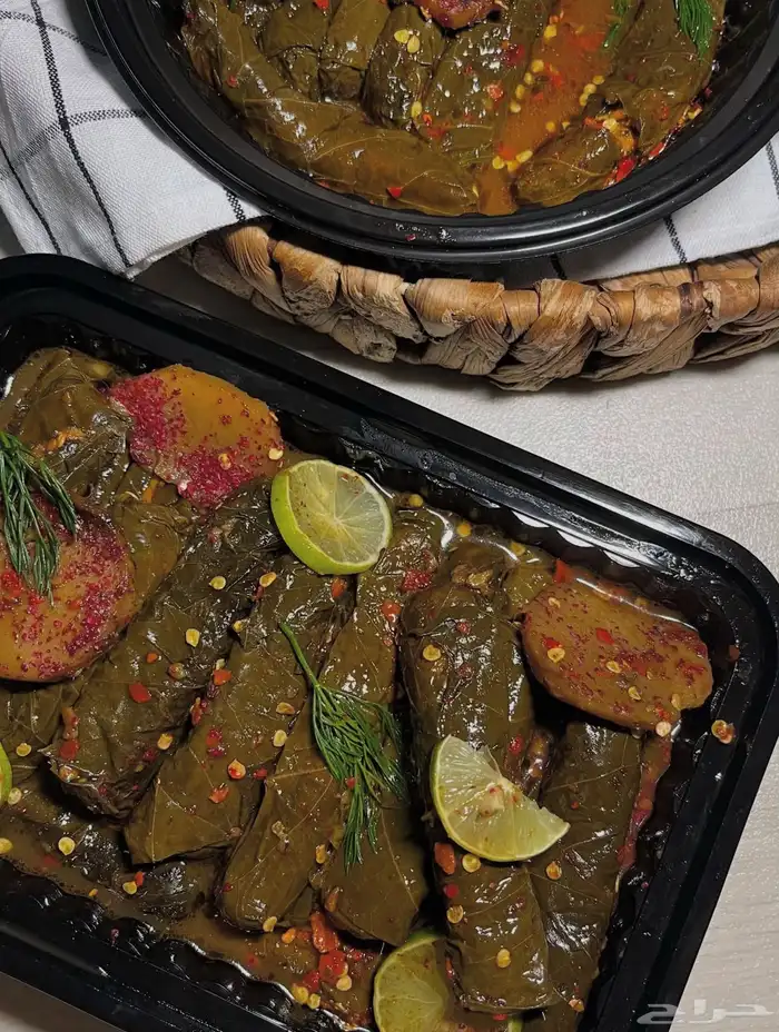 عناقيد ورق عنب 1