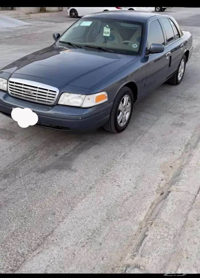 للبيع فورد كراون فكتوريا 2009 2