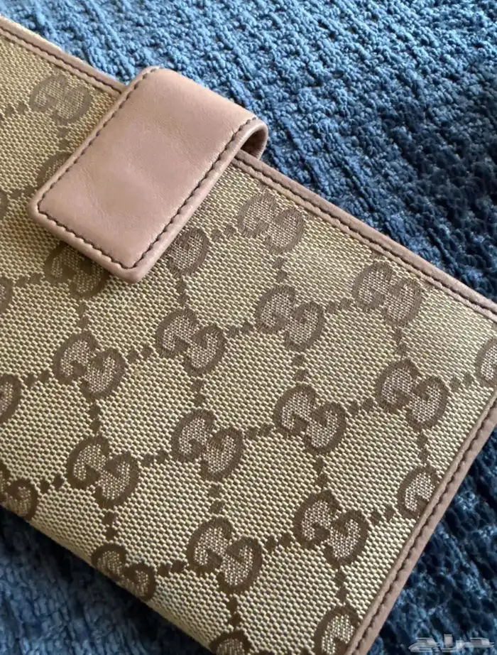 شنط Chanel و Louis Vuitton و Saint Laurent أصلية للبيع 14