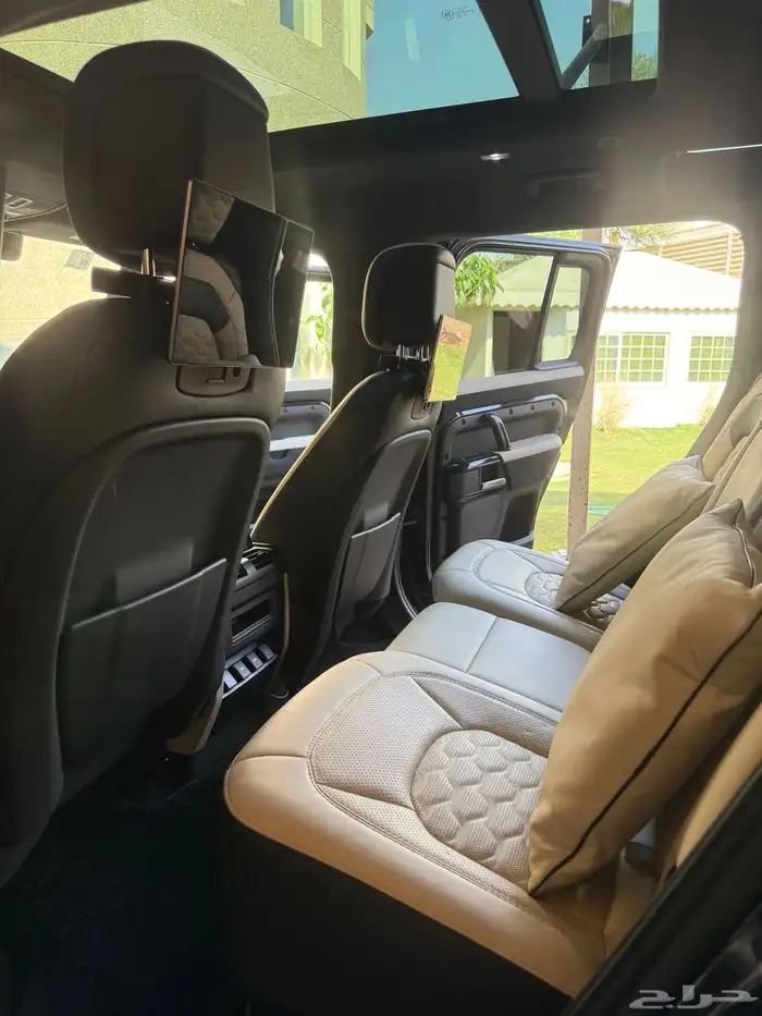 ديفندر 2020 اسود داخلي ابيض اوف وايت حد200 الف 11