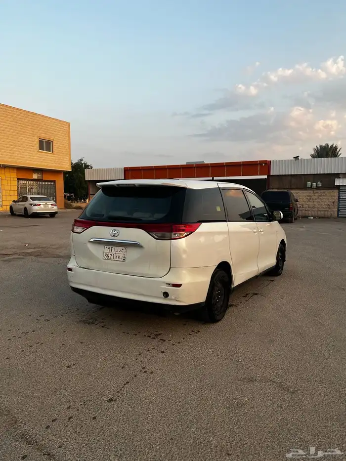 للبيع تيوتا بريفيا 2012 1