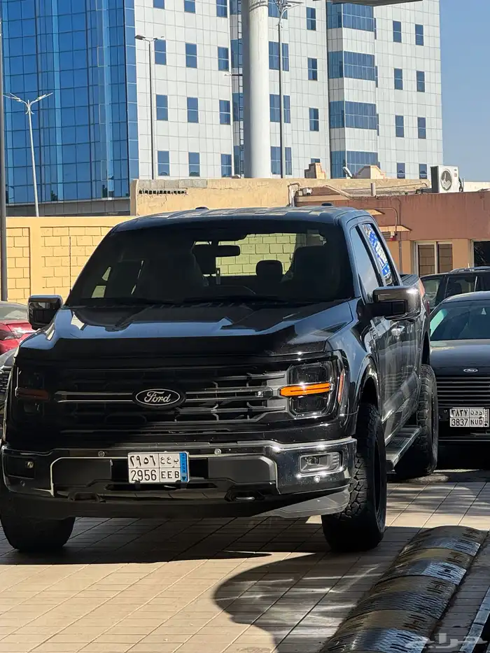 فورد F150 2024 XLT مكينة الرابتر الي تجي توين تيربو 3