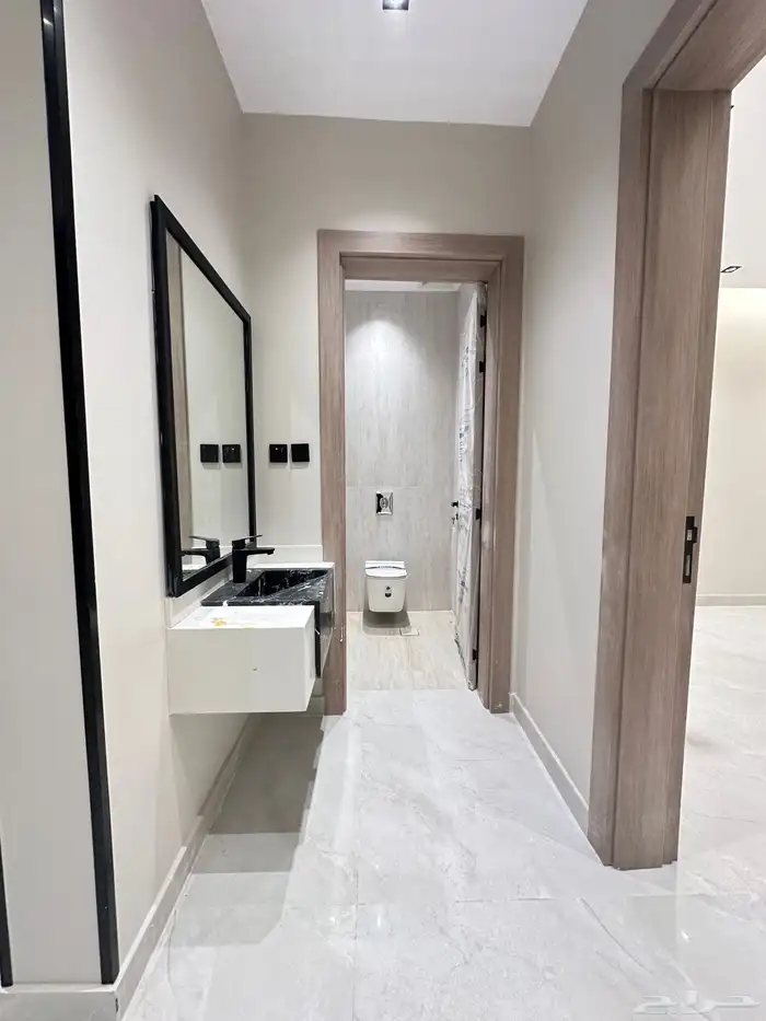 شقق للبيع بمداخل مستقلة و اسطح خاصة 35