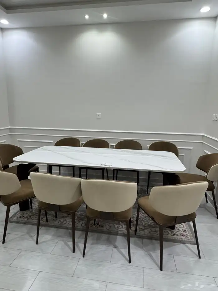 طاولة طعام 3